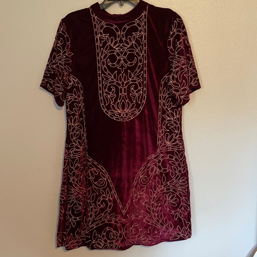Chelsea & Violet Velvet Embroidered Shift Dress